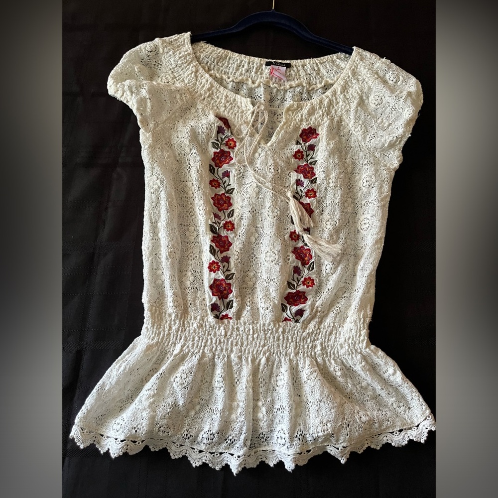 Varga Lace Floral Embroidered Ivory Top S